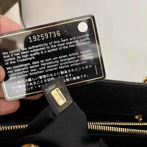 Chanel GST(caviar leather/gold hardware)complete inclusion - Picture 8 of 9